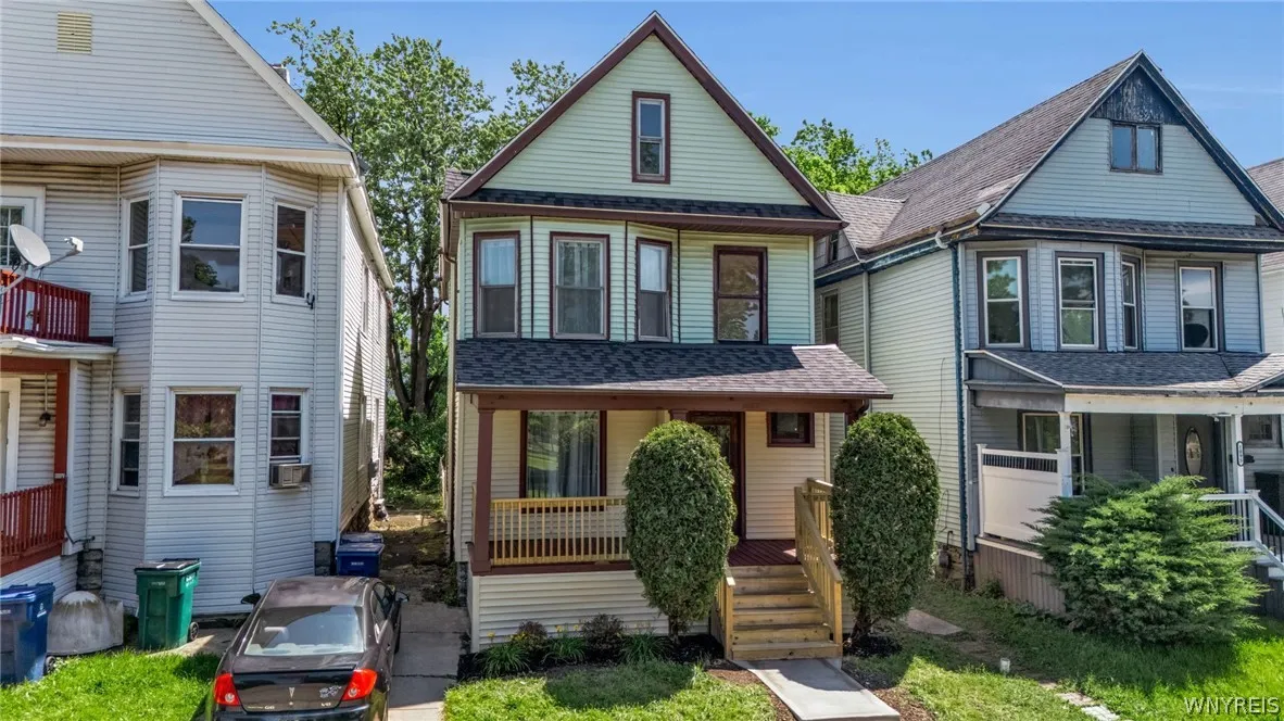 1097 Tonawanda Street, Buffalo, New York 14207, Buffalo, New York 14207, 4 Bedrooms Bedrooms, 12 Rooms Rooms,1 BathroomBathrooms,Residential Lease,For Rent,1097 Tonawanda Street, Buffalo, New York 14207,0,B1692692