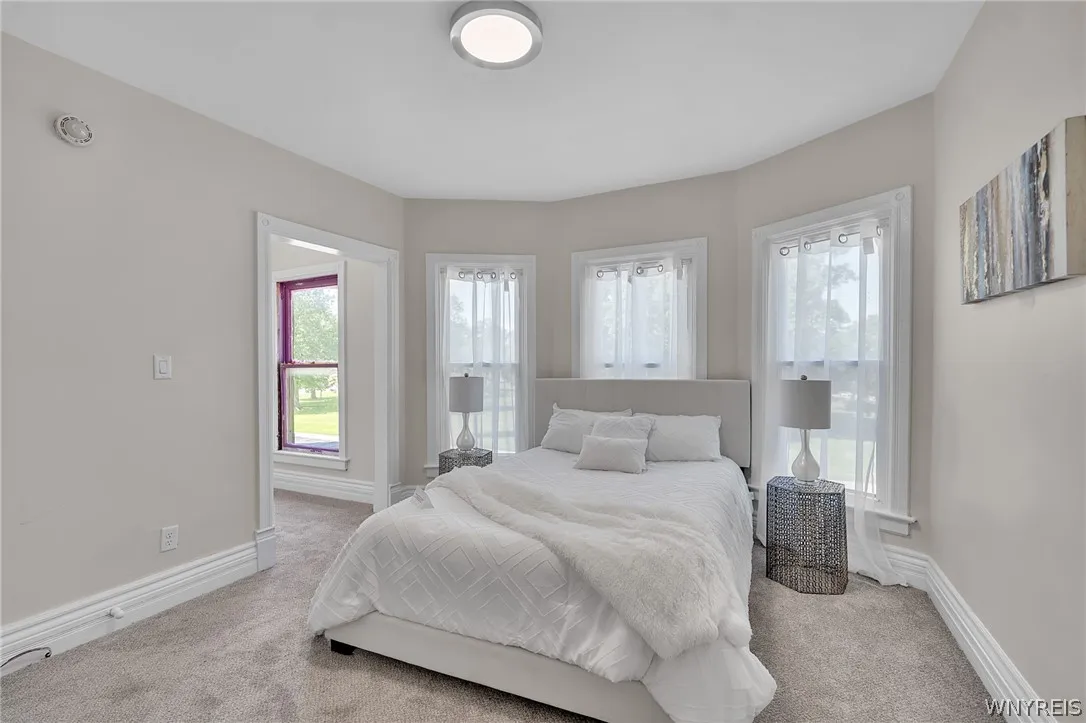 1097 Tonawanda Street, Buffalo, New York 14207, Buffalo, New York 14207, 4 Bedrooms Bedrooms, 12 Rooms Rooms,1 BathroomBathrooms,Residential Lease,For Rent,1097 Tonawanda Street, Buffalo, New York 14207,0,B1692692