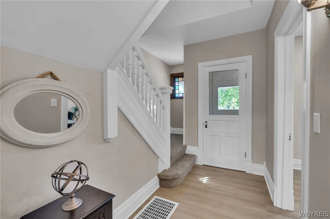 1097 Tonawanda Street, Buffalo, New York 14207, Buffalo, New York 14207, 4 Bedrooms Bedrooms, 12 Rooms Rooms,1 BathroomBathrooms,Residential Lease,For Rent,1097 Tonawanda Street, Buffalo, New York 14207,0,B1692692