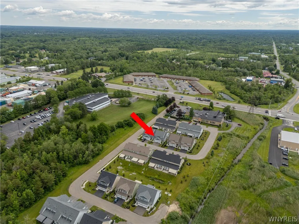 303 Carriage Lane, West Seneca, New York 14224, West Seneca, New York 14224, 2 Bedroom Bedrooms, 5 Room Rooms,2 BathroomBathrooms,Residential,For Sale,303 Carriage Lane, West Seneca, New York 14224,0,B1692622