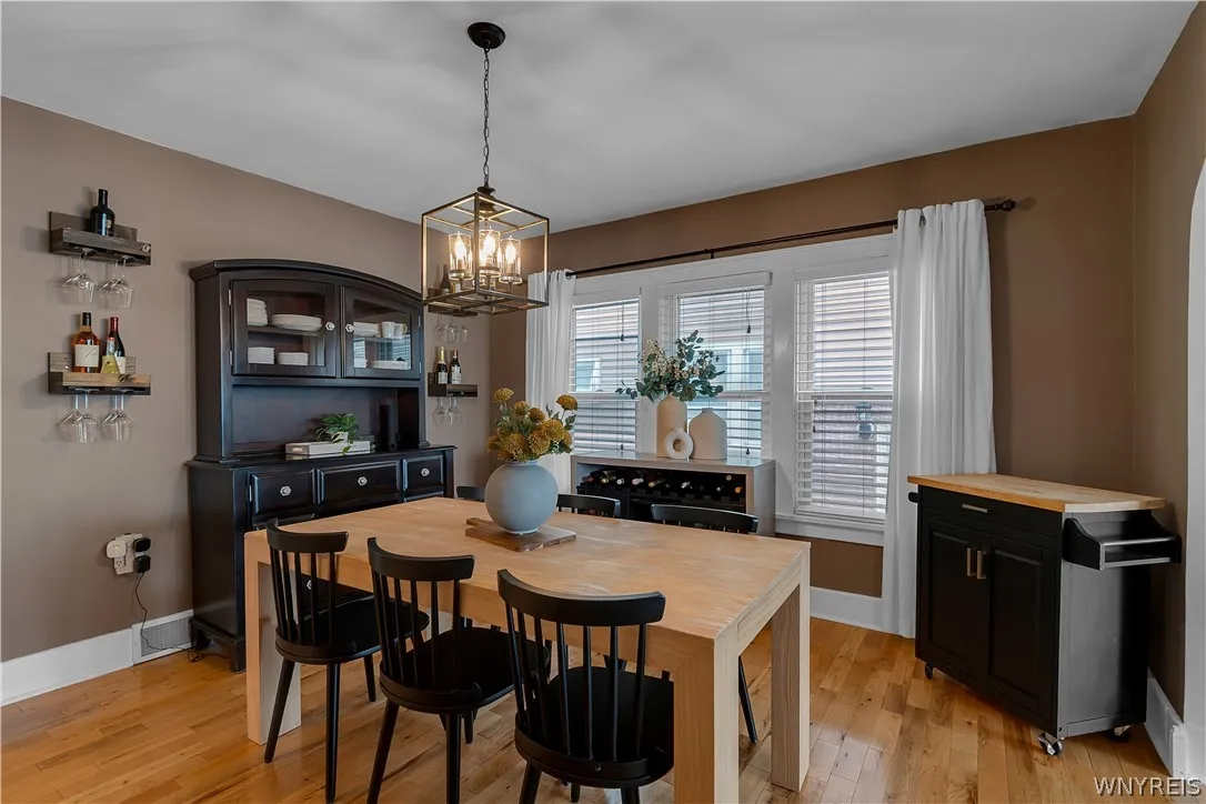 285 Hartwell Road, Buffalo, New York 14216, Buffalo, New York 14216, 6 Bedrooms Bedrooms, ,2 BathroomsBathrooms,Residential,For Sale,285 Hartwell Road, Buffalo, New York 14216,0,B1692541