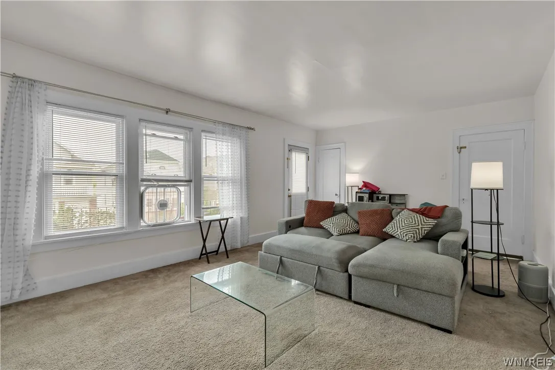 285 Hartwell Road, Buffalo, New York 14216, Buffalo, New York 14216, 6 Bedrooms Bedrooms, ,2 BathroomsBathrooms,Residential,For Sale,285 Hartwell Road, Buffalo, New York 14216,0,B1692541