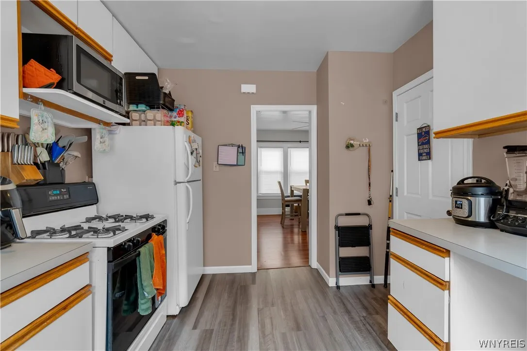 285 Hartwell Road, Buffalo, New York 14216, Buffalo, New York 14216, 6 Bedrooms Bedrooms, ,2 BathroomsBathrooms,Residential,For Sale,285 Hartwell Road, Buffalo, New York 14216,0,B1692541
