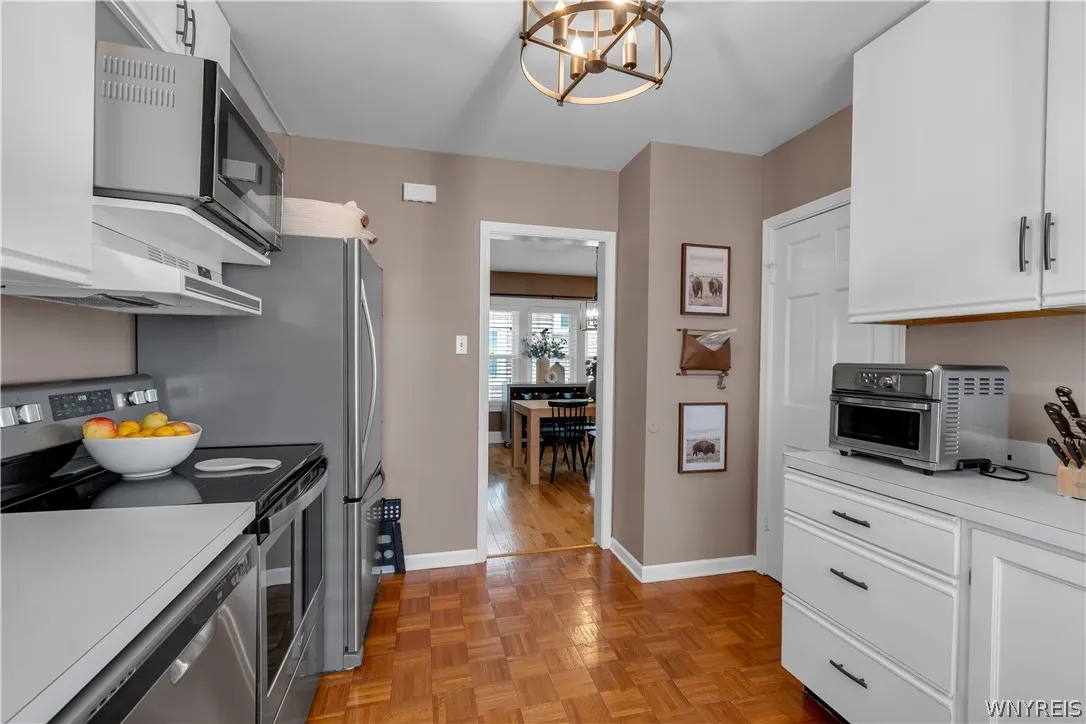 285 Hartwell Road, Buffalo, New York 14216, Buffalo, New York 14216, 6 Bedrooms Bedrooms, ,2 BathroomsBathrooms,Residential,For Sale,285 Hartwell Road, Buffalo, New York 14216,0,B1692541