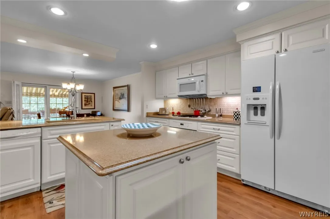 42 Hastings Drive, Orchard Park, New York 14127, Orchard Park, New York 14127, 3 Bedrooms Bedrooms, 6 Rooms Rooms,2 BathroomsBathrooms,Residential,For Sale,42 Hastings Drive, Orchard Park, New York 14127,0,B1692630