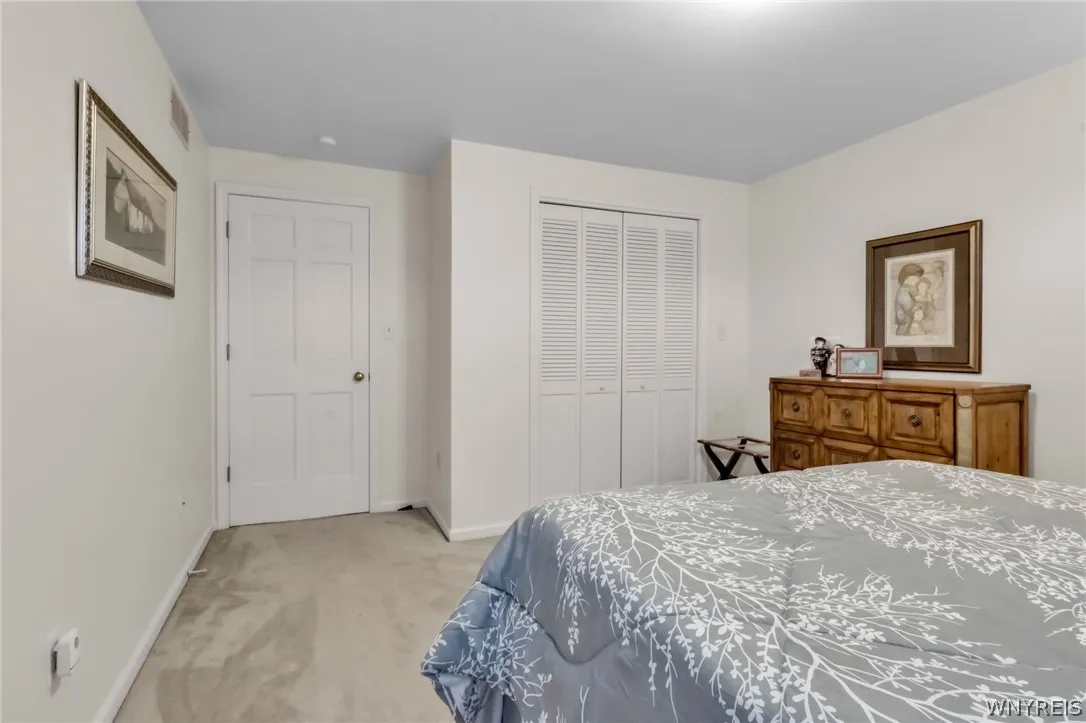 42 Hastings Drive, Orchard Park, New York 14127, Orchard Park, New York 14127, 3 Bedrooms Bedrooms, 6 Rooms Rooms,2 BathroomsBathrooms,Residential,For Sale,42 Hastings Drive, Orchard Park, New York 14127,0,B1692630