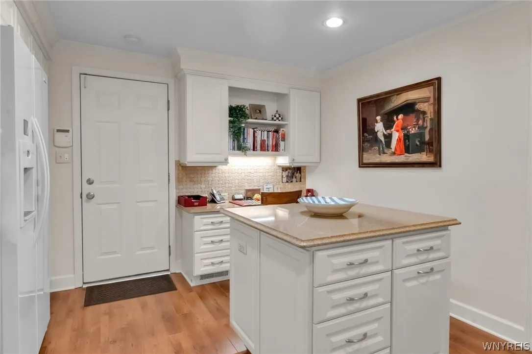 42 Hastings Drive, Orchard Park, New York 14127, Orchard Park, New York 14127, 3 Bedrooms Bedrooms, 6 Rooms Rooms,2 BathroomsBathrooms,Residential,For Sale,42 Hastings Drive, Orchard Park, New York 14127,0,B1692630
