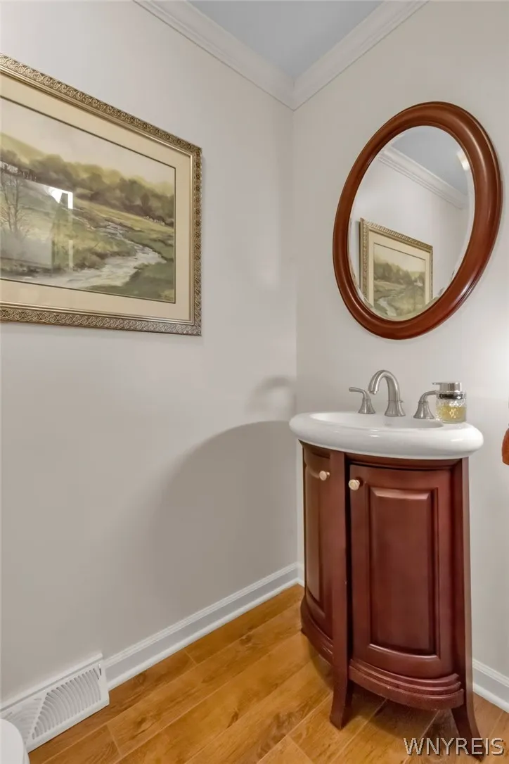 42 Hastings Drive, Orchard Park, New York 14127, Orchard Park, New York 14127, 3 Bedrooms Bedrooms, 6 Rooms Rooms,2 BathroomsBathrooms,Residential,For Sale,42 Hastings Drive, Orchard Park, New York 14127,0,B1692630