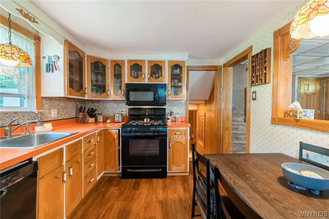 4430 Harris Hill Road, Clarence, New York 14221, Clarence, New York 14221, 4 Bedrooms Bedrooms, 6 Rooms Rooms,1 BathroomBathrooms,Residential,For Sale,4430 Harris Hill Road, Clarence, New York 14221,0,B1692868