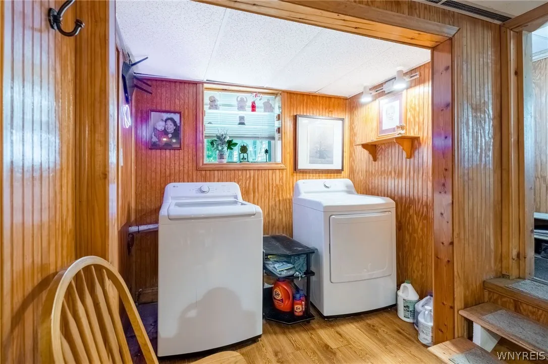 4430 Harris Hill Road, Clarence, New York 14221, Clarence, New York 14221, 4 Bedrooms Bedrooms, 6 Rooms Rooms,1 BathroomBathrooms,Residential,For Sale,4430 Harris Hill Road, Clarence, New York 14221,0,B1692868