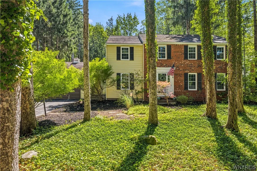 97 Tanglewood Drive West, Orchard Park, New York 1, Orchard Park, New York 14127, 4 Bedrooms Bedrooms, 9 Rooms Rooms,2 BathroomsBathrooms,Residential,For Sale,97 Tanglewood Drive West, Orchard Park, New York 1,0,B1691369