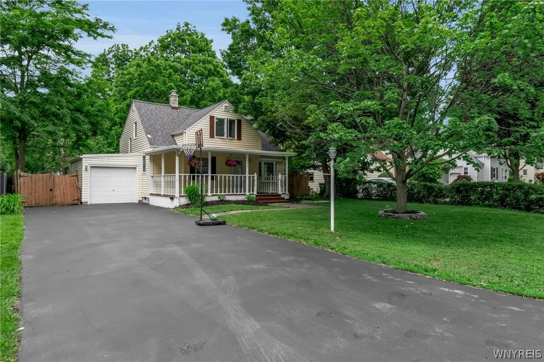 4254 Connection Drive, Clarence, New York 14221, Clarence, New York 14221, 3 Bedrooms Bedrooms, 6 Rooms Rooms,1 BathroomBathrooms,Residential,For Sale,4254 Connection Drive, Clarence, New York 14221,0,B1692656