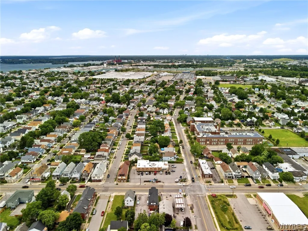 577 Ontario Street, Buffalo, New York 14207, Buffalo, New York 14207, 5 Bedrooms Bedrooms, ,2 BathroomsBathrooms,Residential,For Sale,577 Ontario Street, Buffalo, New York 14207,0,B1692446