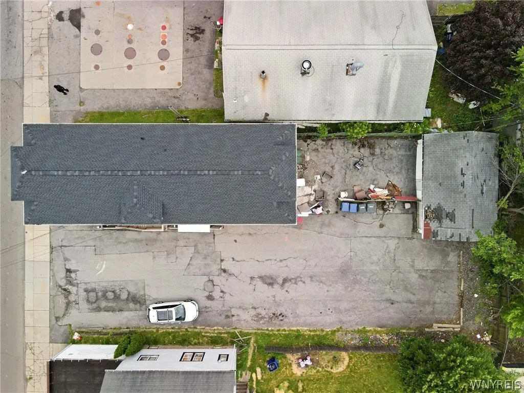 577 Ontario Street, Buffalo, New York 14207, Buffalo, New York 14207, 5 Bedrooms Bedrooms, ,2 BathroomsBathrooms,Residential,For Sale,577 Ontario Street, Buffalo, New York 14207,0,B1692446