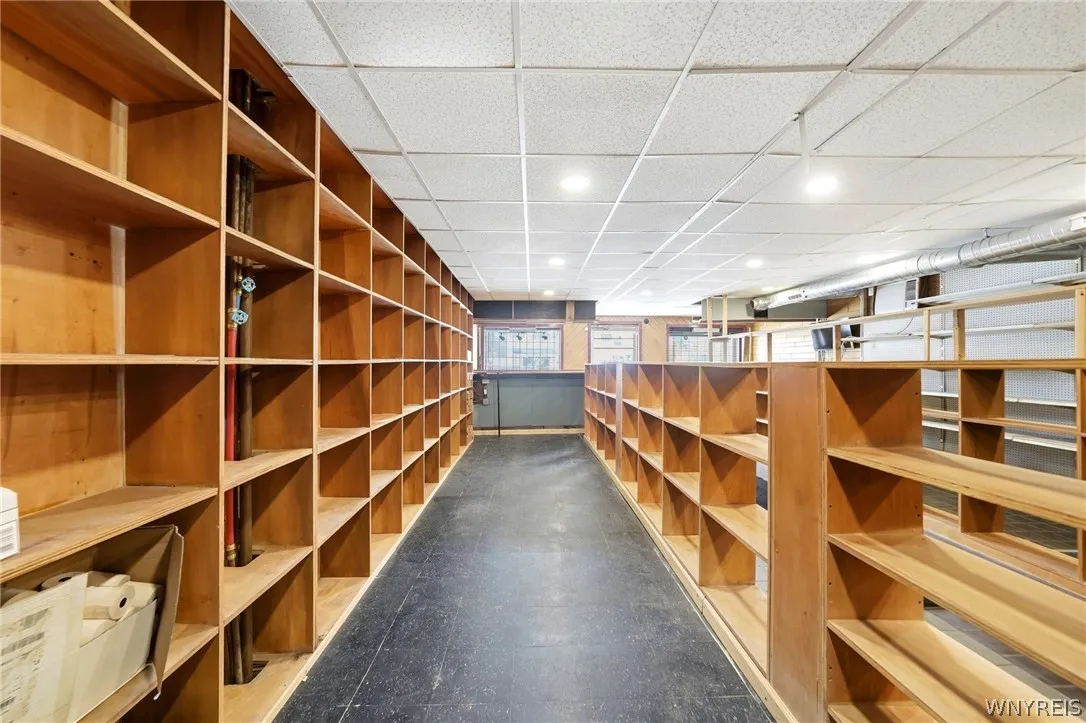 577 Ontario Street, Buffalo, New York 14207, Buffalo, New York 14207, 5 Bedrooms Bedrooms, ,2 BathroomsBathrooms,Residential,For Sale,577 Ontario Street, Buffalo, New York 14207,0,B1692446