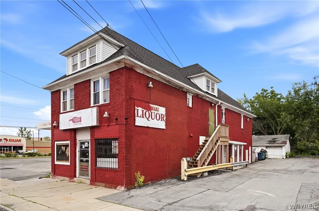 577 Ontario Street, Buffalo, New York 14207, Buffalo, New York 14207, 5 Bedrooms Bedrooms, ,2 BathroomsBathrooms,Residential,For Sale,577 Ontario Street, Buffalo, New York 14207,0,B1692446