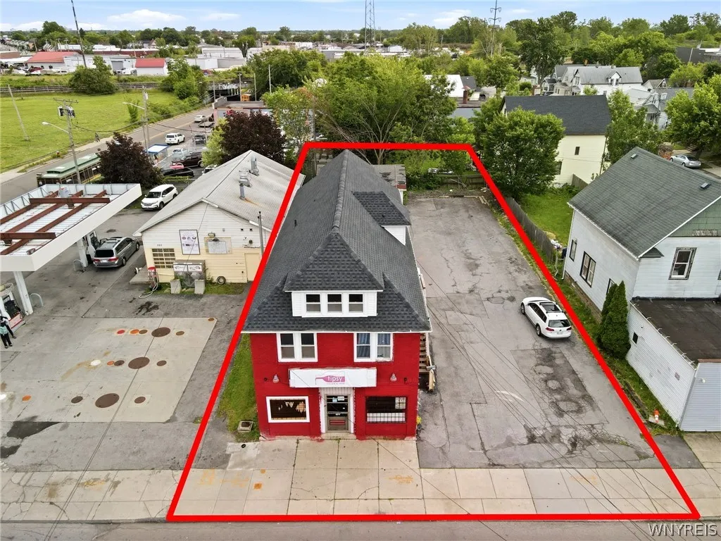 577 Ontario Street, Buffalo, New York 14207, Buffalo, New York 14207, 5 Bedrooms Bedrooms, ,2 BathroomsBathrooms,Residential,For Sale,577 Ontario Street, Buffalo, New York 14207,0,B1692446