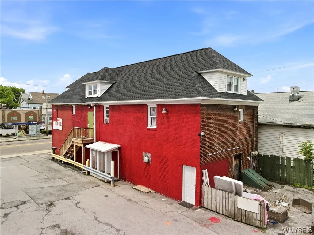 577 Ontario Street, Buffalo, New York 14207, Buffalo, New York 14207, 5 Bedrooms Bedrooms, ,2 BathroomsBathrooms,Residential,For Sale,577 Ontario Street, Buffalo, New York 14207,0,B1692446