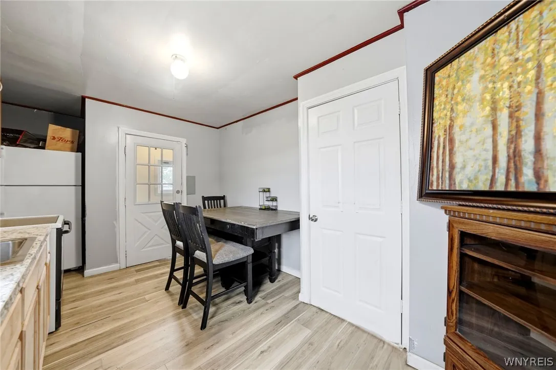 577 Ontario Street, Buffalo, New York 14207, Buffalo, New York 14207, 5 Bedrooms Bedrooms, ,2 BathroomsBathrooms,Residential,For Sale,577 Ontario Street, Buffalo, New York 14207,0,B1692446