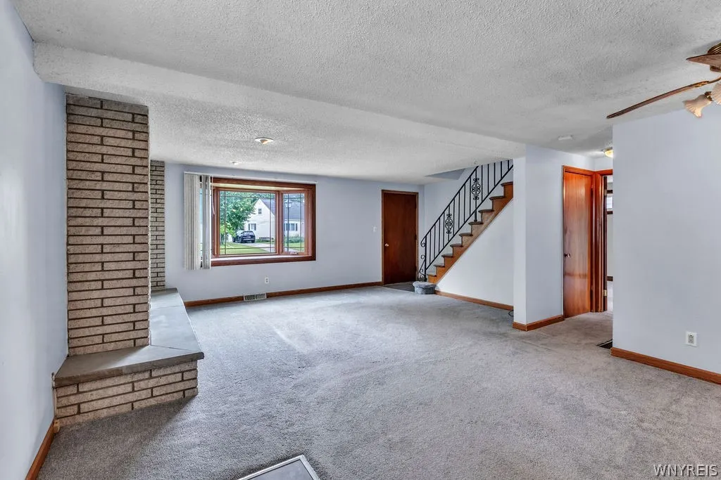 20 Nicholas Drive South, Tonawanda, New York 14150, Tonawanda, New York 14150, 3 Bedrooms Bedrooms, 7 Rooms Rooms,1 BathroomBathrooms,Residential,For Sale,20 Nicholas Drive South, Tonawanda, New York 14150,0,B1692783