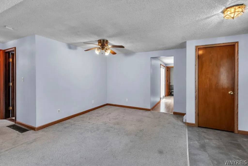 20 Nicholas Drive South, Tonawanda, New York 14150, Tonawanda, New York 14150, 3 Bedrooms Bedrooms, 7 Rooms Rooms,1 BathroomBathrooms,Residential,For Sale,20 Nicholas Drive South, Tonawanda, New York 14150,0,B1692783