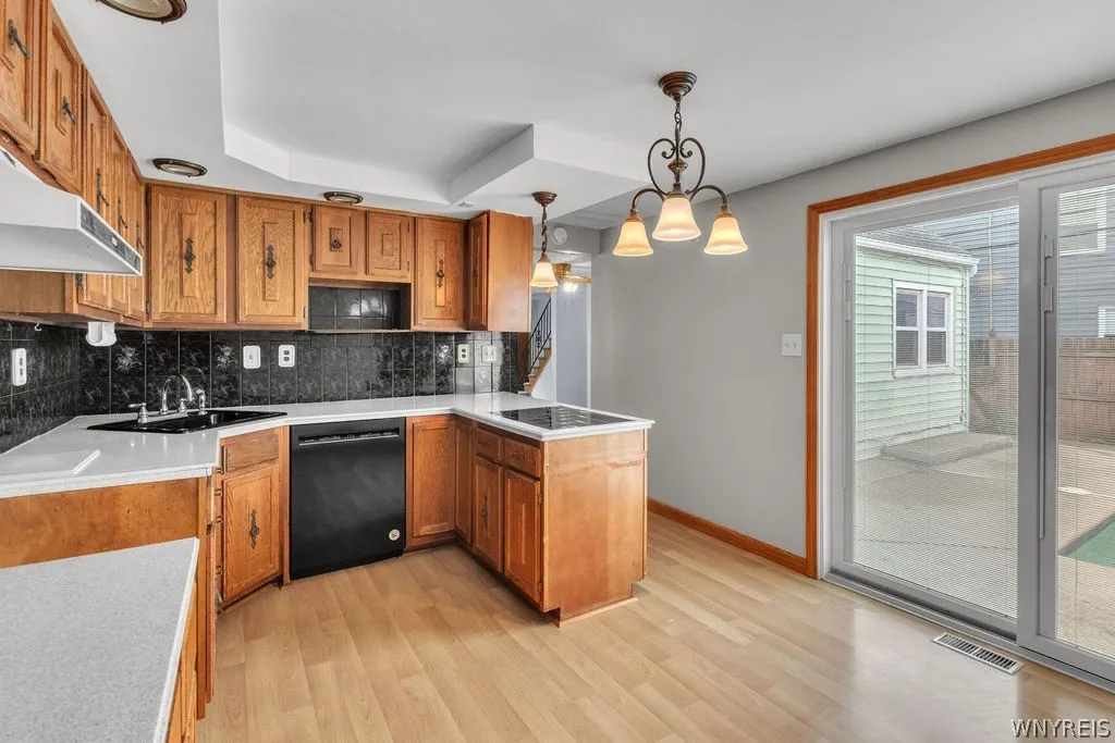 20 Nicholas Drive South, Tonawanda, New York 14150, Tonawanda, New York 14150, 3 Bedrooms Bedrooms, 7 Rooms Rooms,1 BathroomBathrooms,Residential,For Sale,20 Nicholas Drive South, Tonawanda, New York 14150,0,B1692783