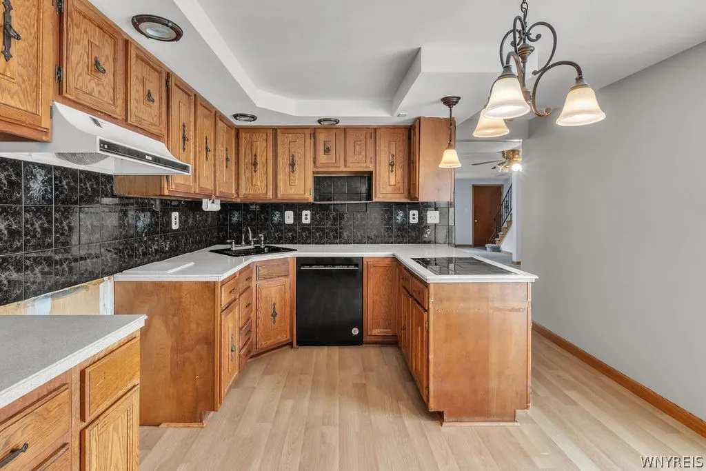 20 Nicholas Drive South, Tonawanda, New York 14150, Tonawanda, New York 14150, 3 Bedrooms Bedrooms, 7 Rooms Rooms,1 BathroomBathrooms,Residential,For Sale,20 Nicholas Drive South, Tonawanda, New York 14150,0,B1692783
