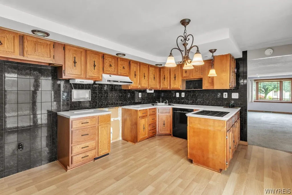 20 Nicholas Drive South, Tonawanda, New York 14150, Tonawanda, New York 14150, 3 Bedrooms Bedrooms, 7 Rooms Rooms,1 BathroomBathrooms,Residential,For Sale,20 Nicholas Drive South, Tonawanda, New York 14150,0,B1692783