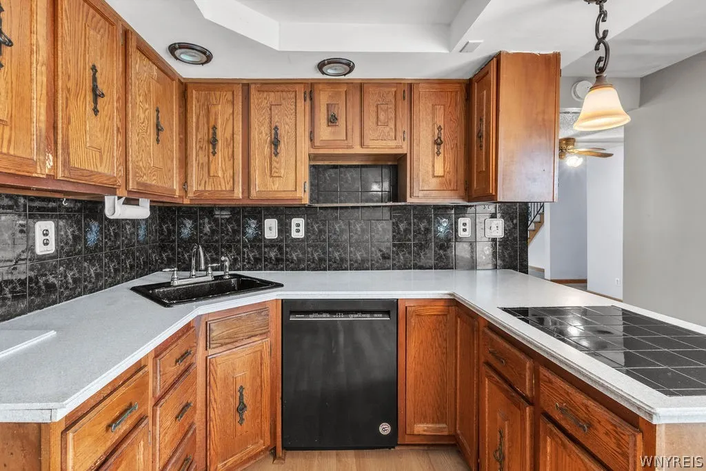 20 Nicholas Drive South, Tonawanda, New York 14150, Tonawanda, New York 14150, 3 Bedrooms Bedrooms, 7 Rooms Rooms,1 BathroomBathrooms,Residential,For Sale,20 Nicholas Drive South, Tonawanda, New York 14150,0,B1692783