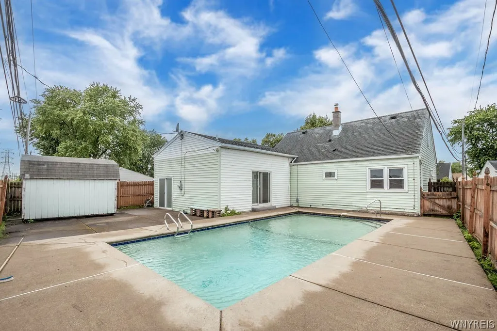 20 Nicholas Drive South, Tonawanda, New York 14150, Tonawanda, New York 14150, 3 Bedrooms Bedrooms, 7 Rooms Rooms,1 BathroomBathrooms,Residential,For Sale,20 Nicholas Drive South, Tonawanda, New York 14150,0,B1692783