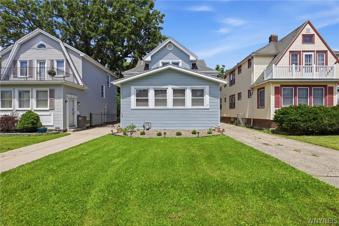 216 Sanders Road, Buffalo, New York 14216, Buffalo, New York 14216, 4 Bedrooms Bedrooms, 7 Rooms Rooms,2 BathroomsBathrooms,Residential,For Sale,216 Sanders Road, Buffalo, New York 14216,0,B1692998