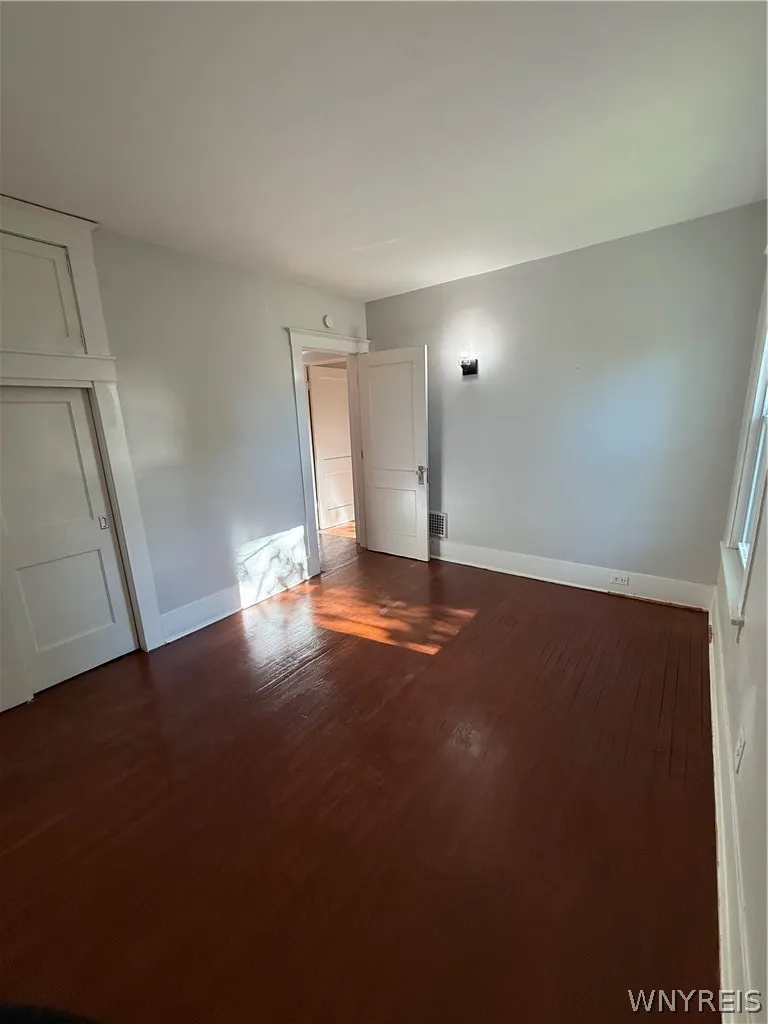 301 Crestwood Avenue Upper, Buffalo, New York 1421, Buffalo, New York 14216, 2 Bedrooms Bedrooms, 6 Rooms Rooms,1 BathroomBathrooms,Residential Lease,For Rent,301 Crestwood Avenue Upper, Buffalo, New York 1421,0,B1693294