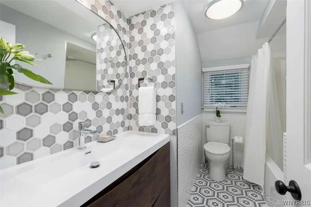 Second Floor Bath