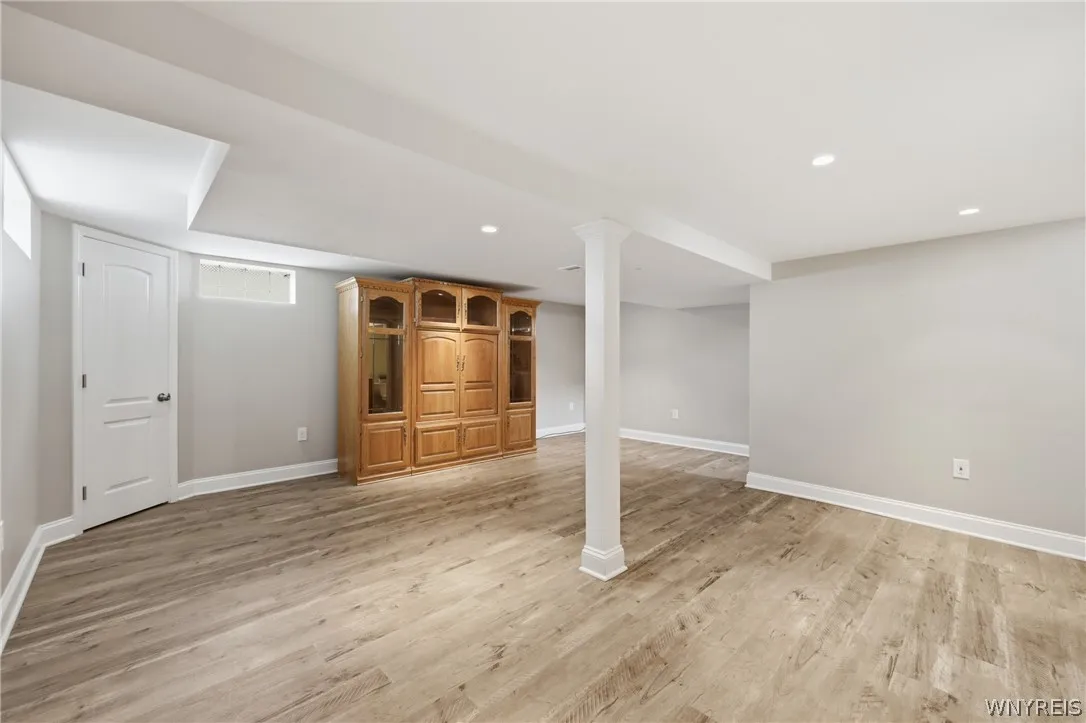 75 Glenside Avenue, Tonawanda, New York 14223, Tonawanda, New York 14223, 3 Bedrooms Bedrooms, 8 Rooms Rooms,2 BathroomsBathrooms,Residential,For Sale,75 Glenside Avenue, Tonawanda, New York 14223,0,B1693314