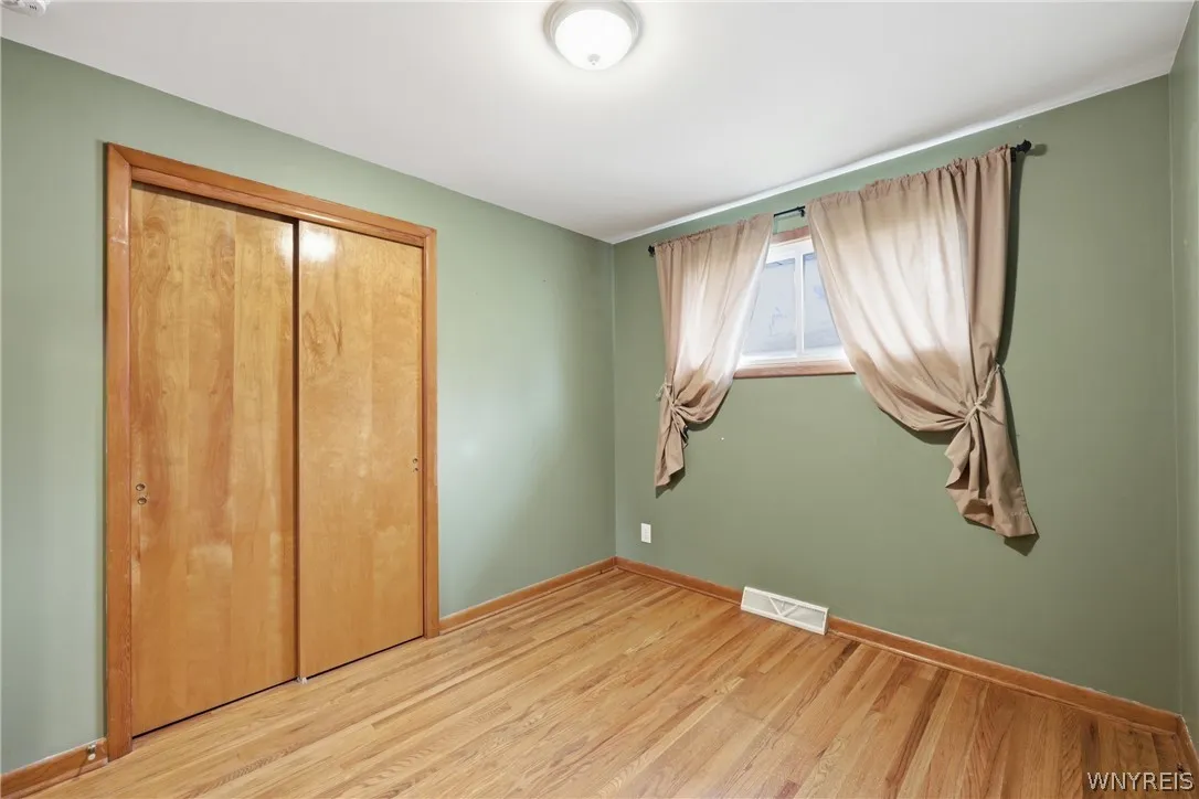 75 Glenside Avenue, Tonawanda, New York 14223, Tonawanda, New York 14223, 3 Bedrooms Bedrooms, 8 Rooms Rooms,2 BathroomsBathrooms,Residential,For Sale,75 Glenside Avenue, Tonawanda, New York 14223,0,B1693314