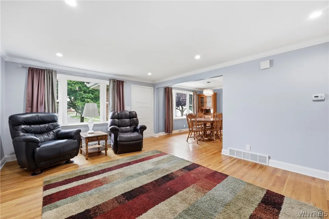 75 Glenside Avenue, Tonawanda, New York 14223, Tonawanda, New York 14223, 3 Bedrooms Bedrooms, 8 Rooms Rooms,2 BathroomsBathrooms,Residential,For Sale,75 Glenside Avenue, Tonawanda, New York 14223,0,B1693314