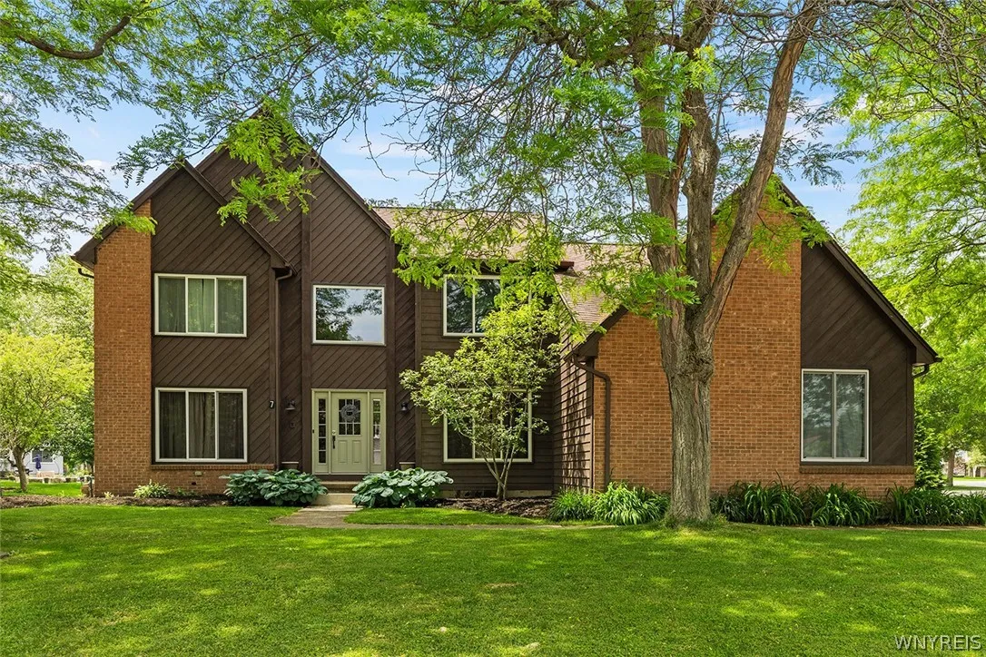 7 Opal Court, Amherst, New York 14051, Amherst, New York 14051, 5 Bedrooms Bedrooms, 9 Rooms Rooms,2 BathroomsBathrooms,Residential,For Sale,7 Opal Court, Amherst, New York 14051,0,B1693034