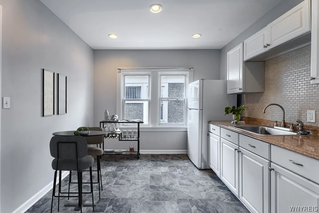 16 North Park Avenue, Buffalo, New York 14216, Buffalo, New York 14216, 6 Bedrooms Bedrooms, ,2 BathroomsBathrooms,Residential,For Sale,16 North Park Avenue, Buffalo, New York 14216,0,B1692301