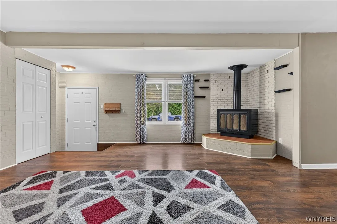 304 Vicksburg Avenue, Tonawanda, New York 14150, Tonawanda, New York 14150, 3 Bedrooms Bedrooms, 7 Rooms Rooms,2 BathroomsBathrooms,Residential,For Sale,304 Vicksburg Avenue, Tonawanda, New York 14150,0,B1693090