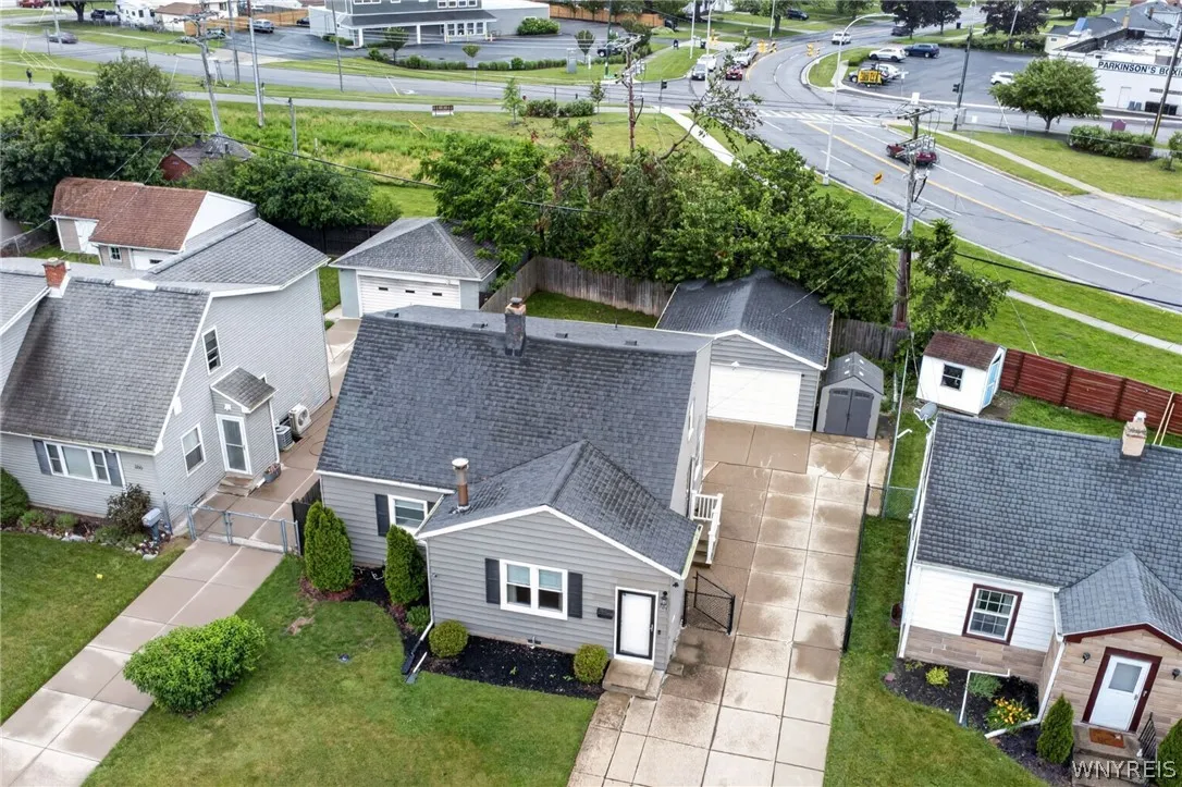 304 Vicksburg Avenue, Tonawanda, New York 14150, Tonawanda, New York 14150, 3 Bedrooms Bedrooms, 7 Rooms Rooms,2 BathroomsBathrooms,Residential,For Sale,304 Vicksburg Avenue, Tonawanda, New York 14150,0,B1693090