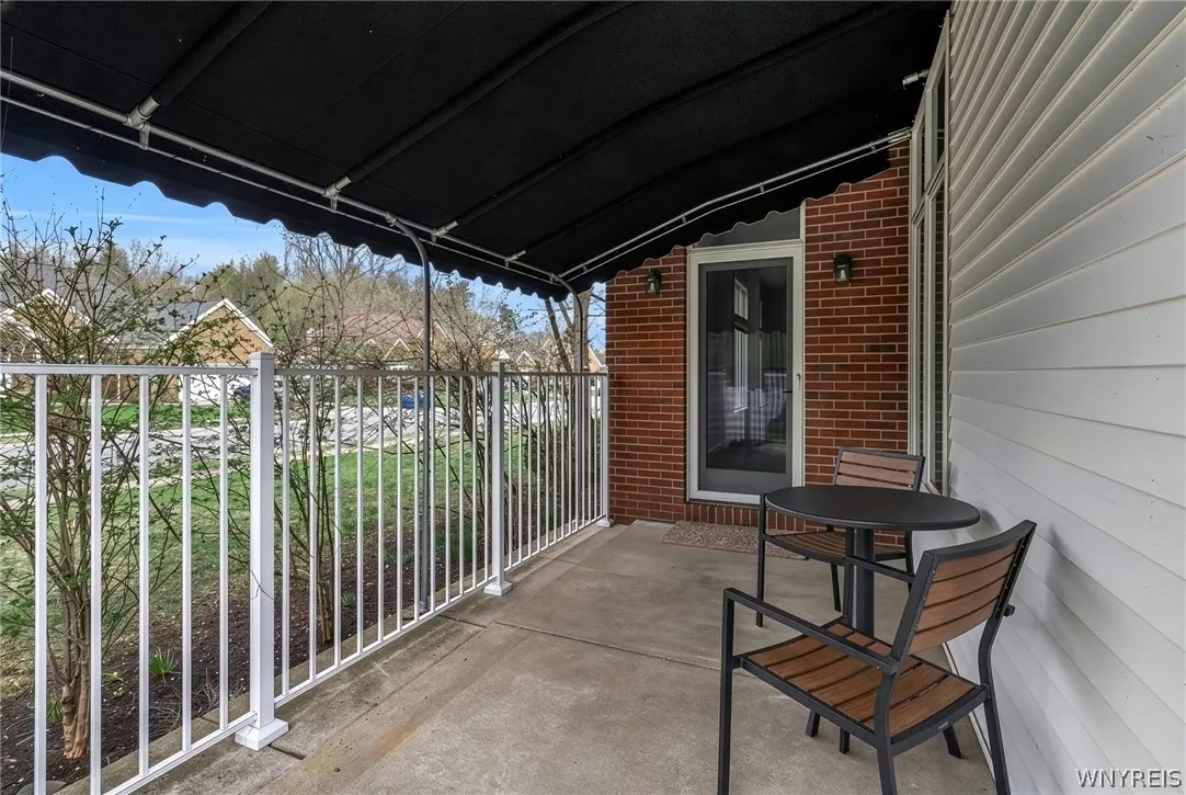 15 Brookshire Court, Amherst, New York 14051, Amherst, New York 14051, 3 Bedrooms Bedrooms, 7 Rooms Rooms,2 BathroomsBathrooms,Residential,For Sale,15 Brookshire Court, Amherst, New York 14051,0,B1693474