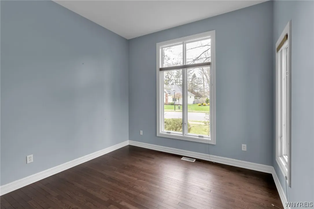 15 Brookshire Court, Amherst, New York 14051, Amherst, New York 14051, 3 Bedrooms Bedrooms, 7 Rooms Rooms,2 BathroomsBathrooms,Residential,For Sale,15 Brookshire Court, Amherst, New York 14051,0,B1693474
