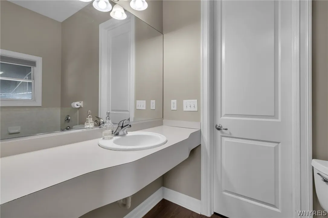 15 Brookshire Court, Amherst, New York 14051, Amherst, New York 14051, 3 Bedrooms Bedrooms, 7 Rooms Rooms,2 BathroomsBathrooms,Residential,For Sale,15 Brookshire Court, Amherst, New York 14051,0,B1693474