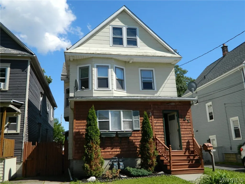 131 Burch Avenue, West Seneca, New York 14210, West Seneca, New York 14210, 4 Bedrooms Bedrooms, ,2 BathroomsBathrooms,Residential,For Sale,131 Burch Avenue, West Seneca, New York 14210,0,B1693397