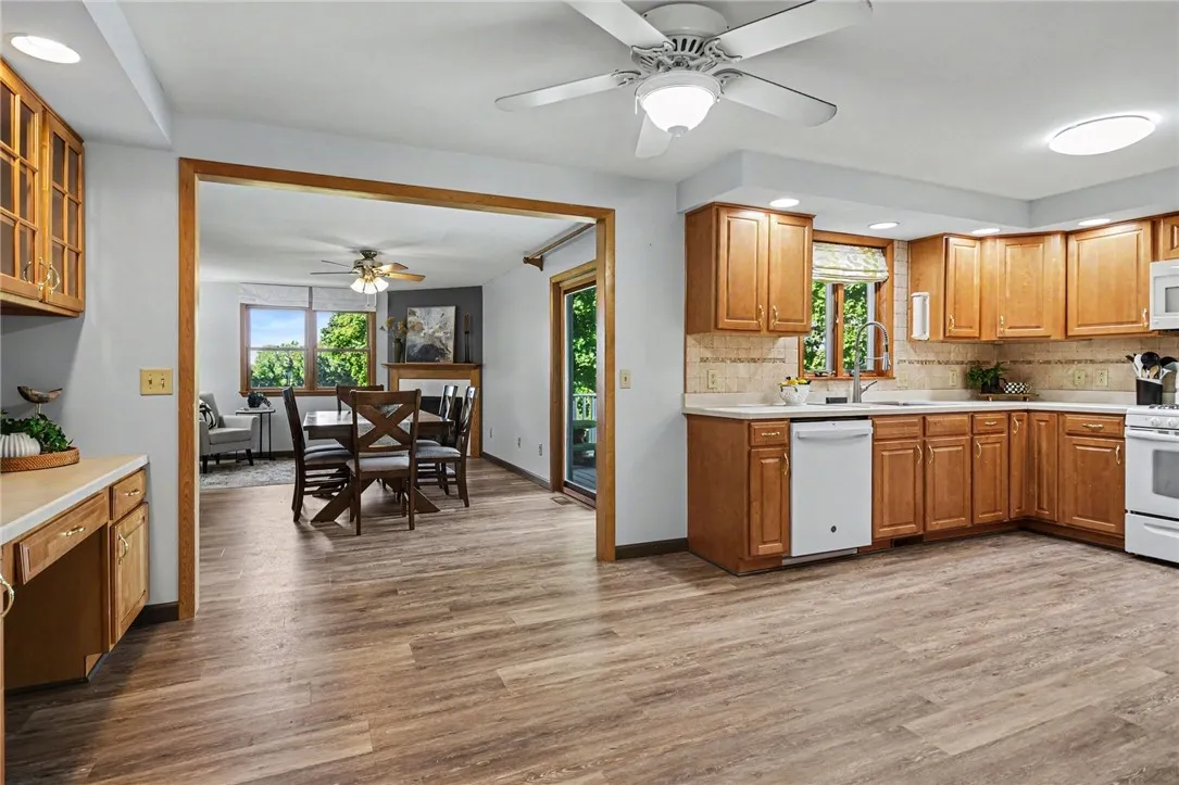 134 Lake Road, Avon, New York 14414, Avon, New York 14414, 4 Bedrooms Bedrooms, 7 Rooms Rooms,3 BathroomsBathrooms,Residential,For Sale,134 Lake Road, Avon, New York 14414,0,R1692270