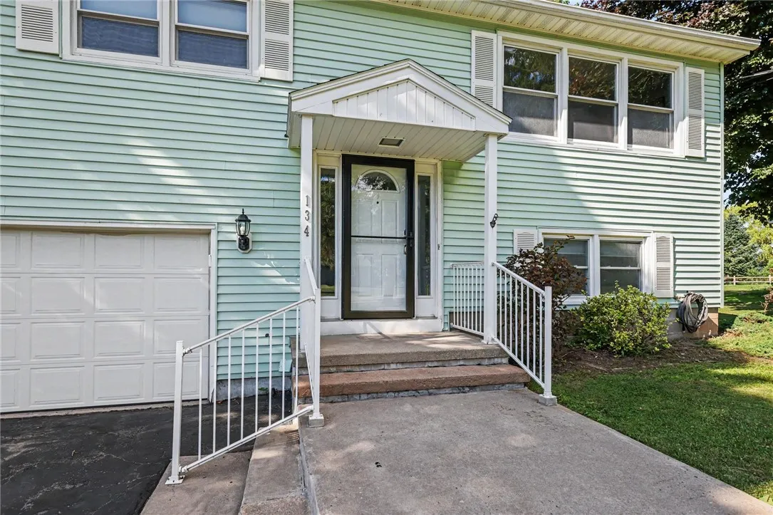 134 Lake Road, Avon, New York 14414, Avon, New York 14414, 4 Bedrooms Bedrooms, 7 Rooms Rooms,3 BathroomsBathrooms,Residential,For Sale,134 Lake Road, Avon, New York 14414,0,R1692270