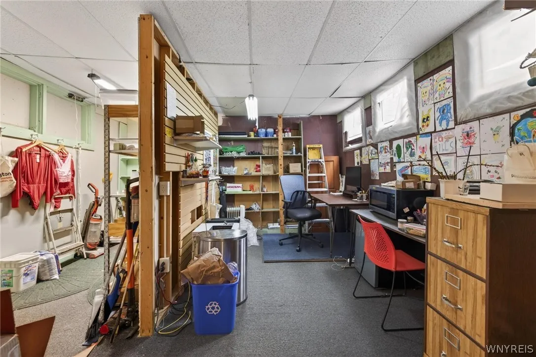 STOREFRONT 1 BACKSTOCK