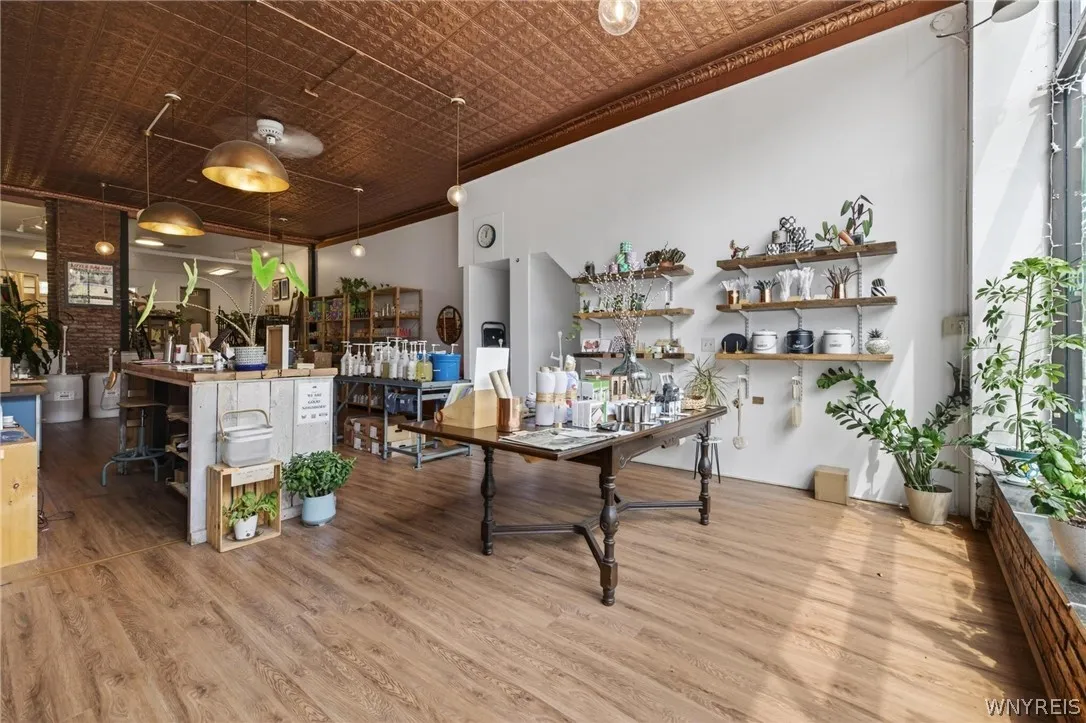 STOREFRONT 1