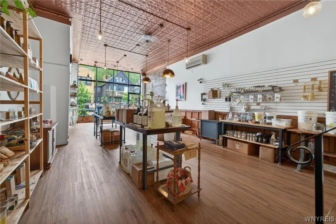 STOREFRONT 1