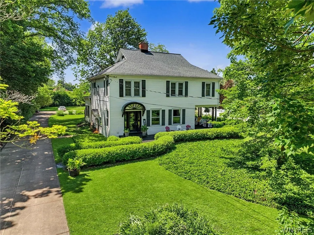 5222 Columbia Avenue, Hamburg, New York 14075, Hamburg, New York 14075, 3 Bedrooms Bedrooms, 8 Rooms Rooms,2 BathroomsBathrooms,Residential,For Sale,5222 Columbia Avenue, Hamburg, New York 14075,0,B1693450